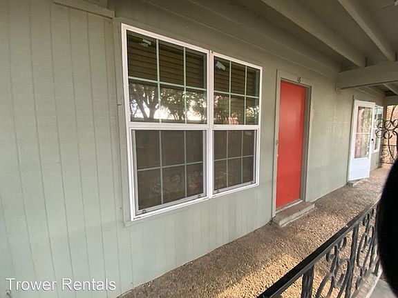 2nd image of 4000 Tanglewood Ln Unit C-18