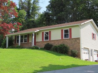 13358 South Ave, Blue Ridge Summit, PA 17214