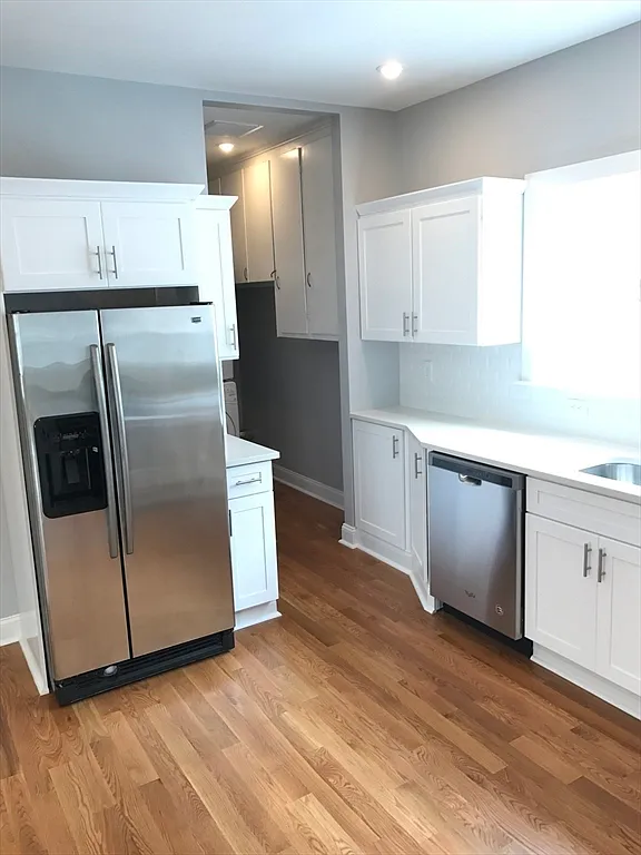 3 bed, 2.0 bath, 1900 sqft, $4,200 — Photo 4