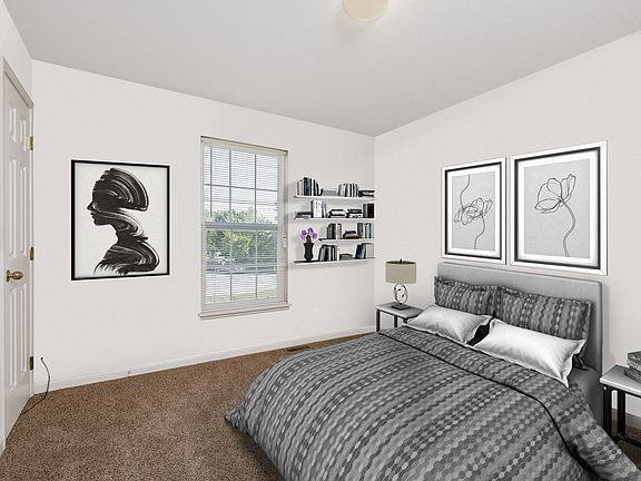 4th image of 211 N Evergreen St #275