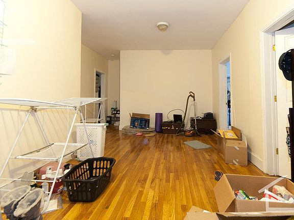 4th image of 42 Egmont St #1