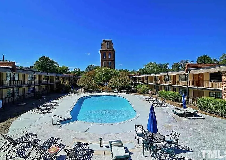 807 W Trinity Ave #120