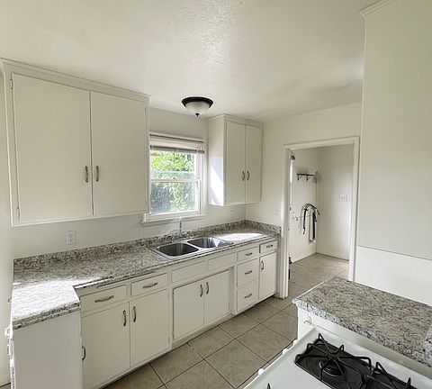 3rd image of 24446-24466 Myers Ave #17255600