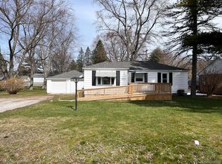 3286 Krafft Rd, Fort Gratiot, MI 48059