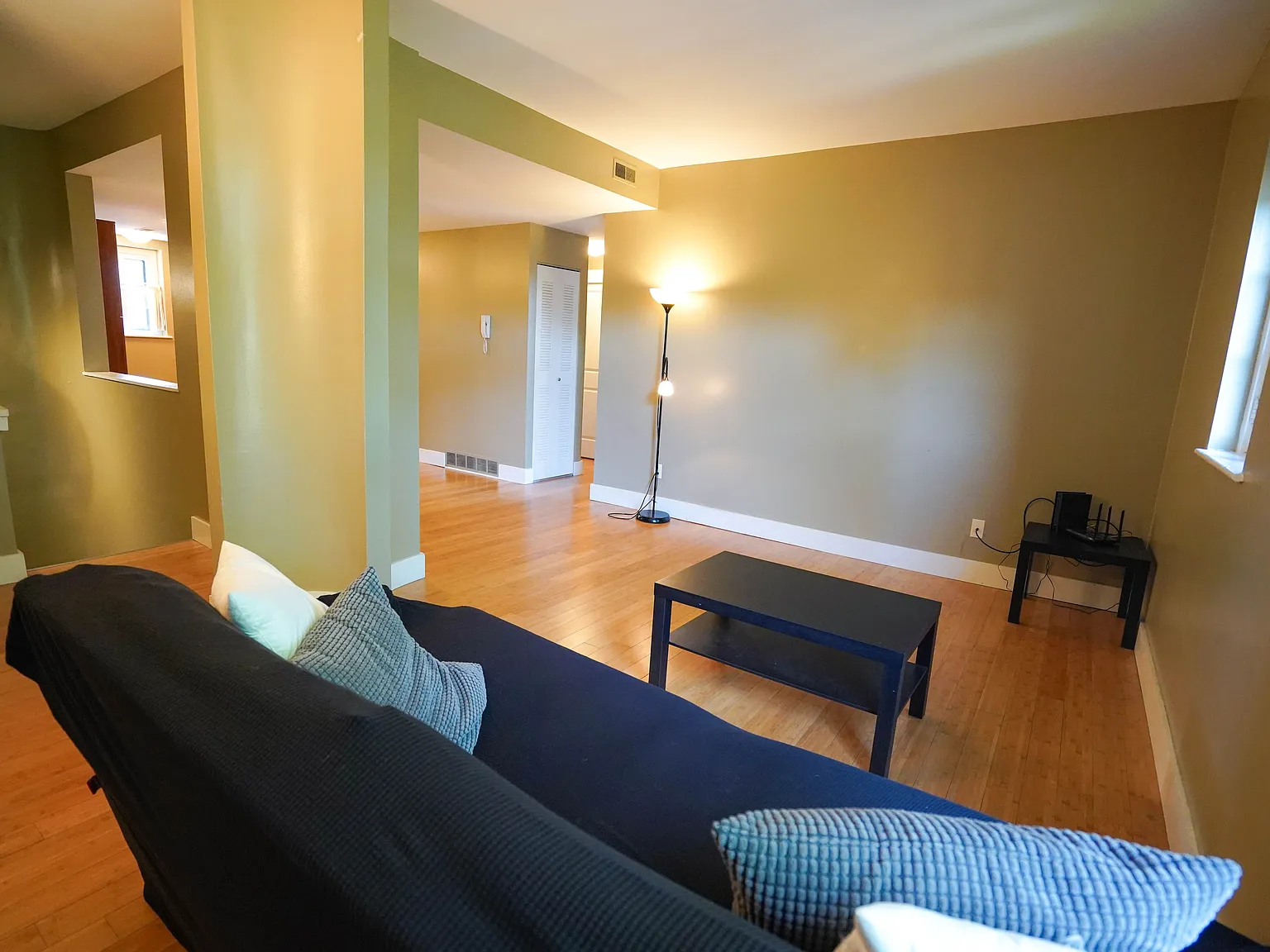 2 bed, 828 sqft, $1,895 — Photo 4