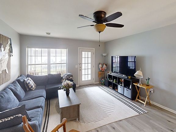 4th image of 2754 S Knightsbridge Cir