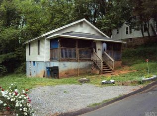 330 8th Ave SE, Hickory, NC 28602