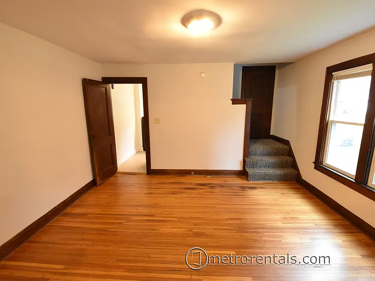 238-240 W Pacemont Rd — Photo 5