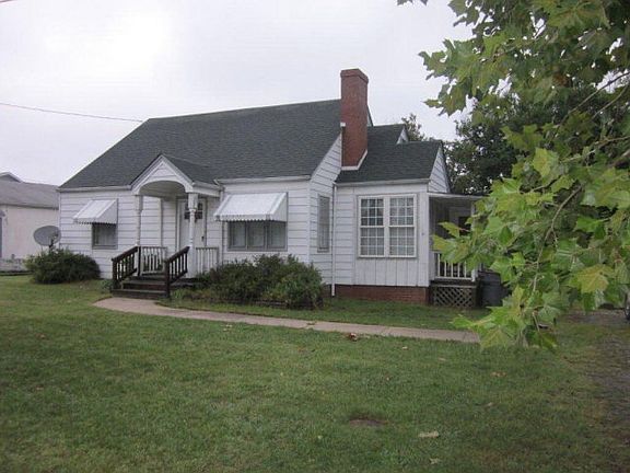 2nd image of 1827 Barnes St