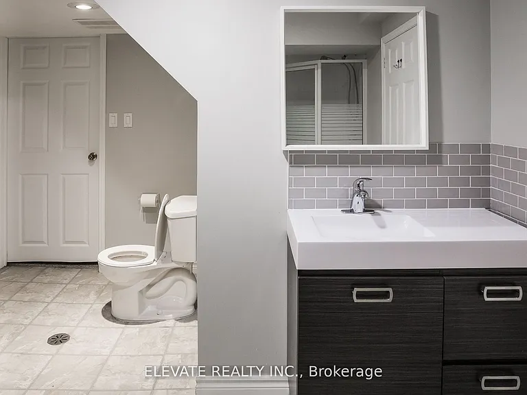 66 Willowbrook Rd #LOWER — Photo 6