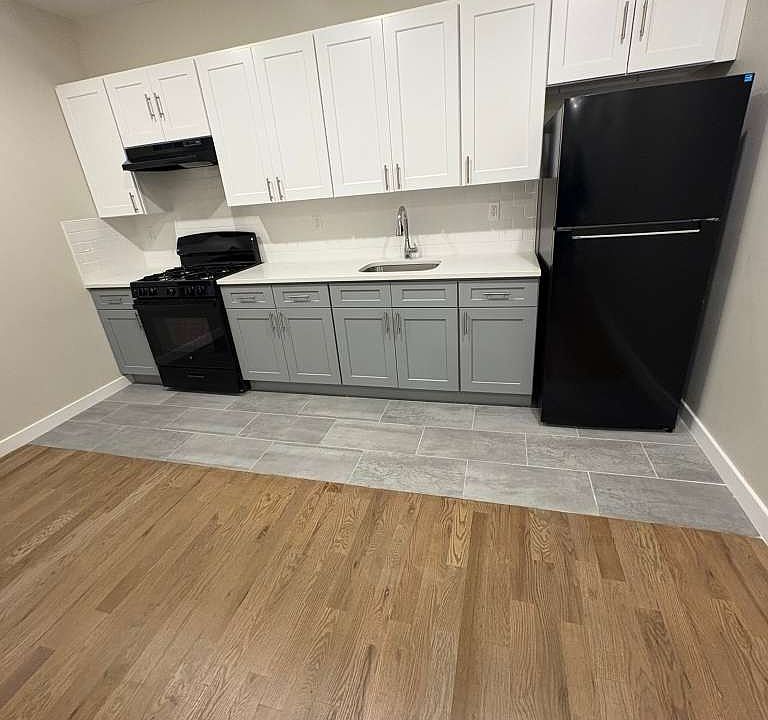 1st image of 65 S Harrison St APT 3