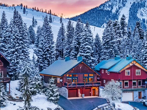 50 Summit Way, Snoqualmie Pass, WA 98068
