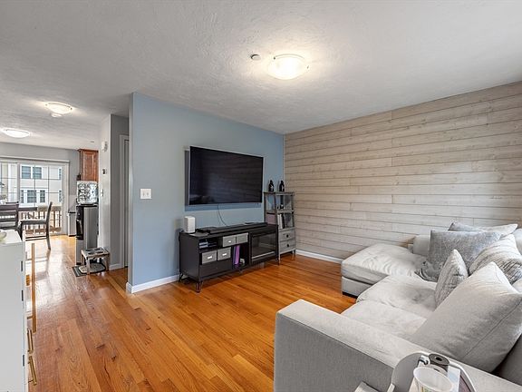4th image of 41 Boston Rd #141