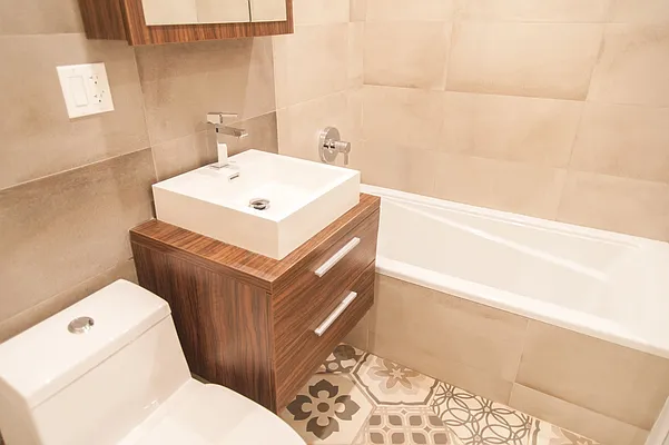 Rented by Nooklyn NYC LLC | media 104