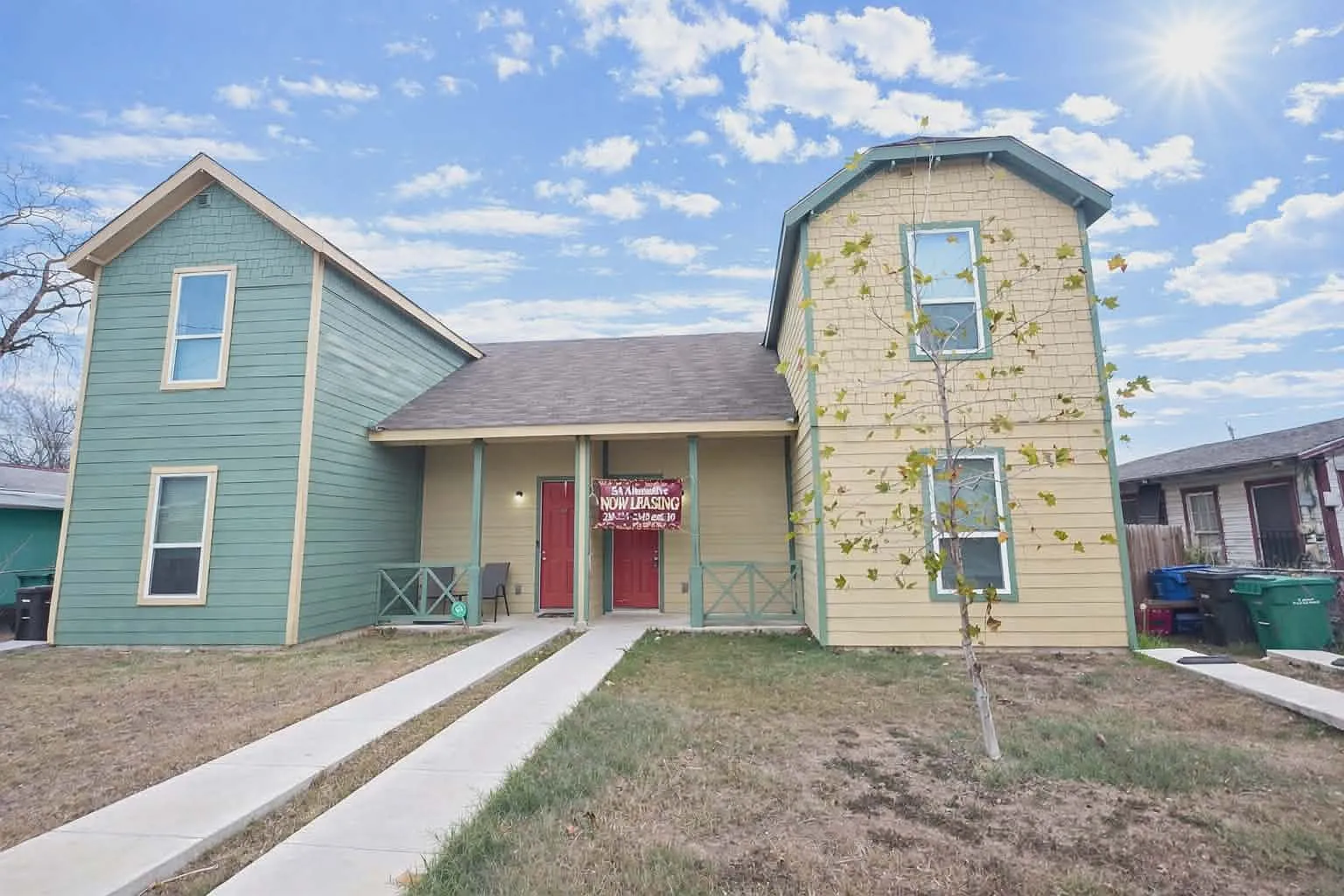 3 bed, 1120 sqft, $1,100 — Photo 1