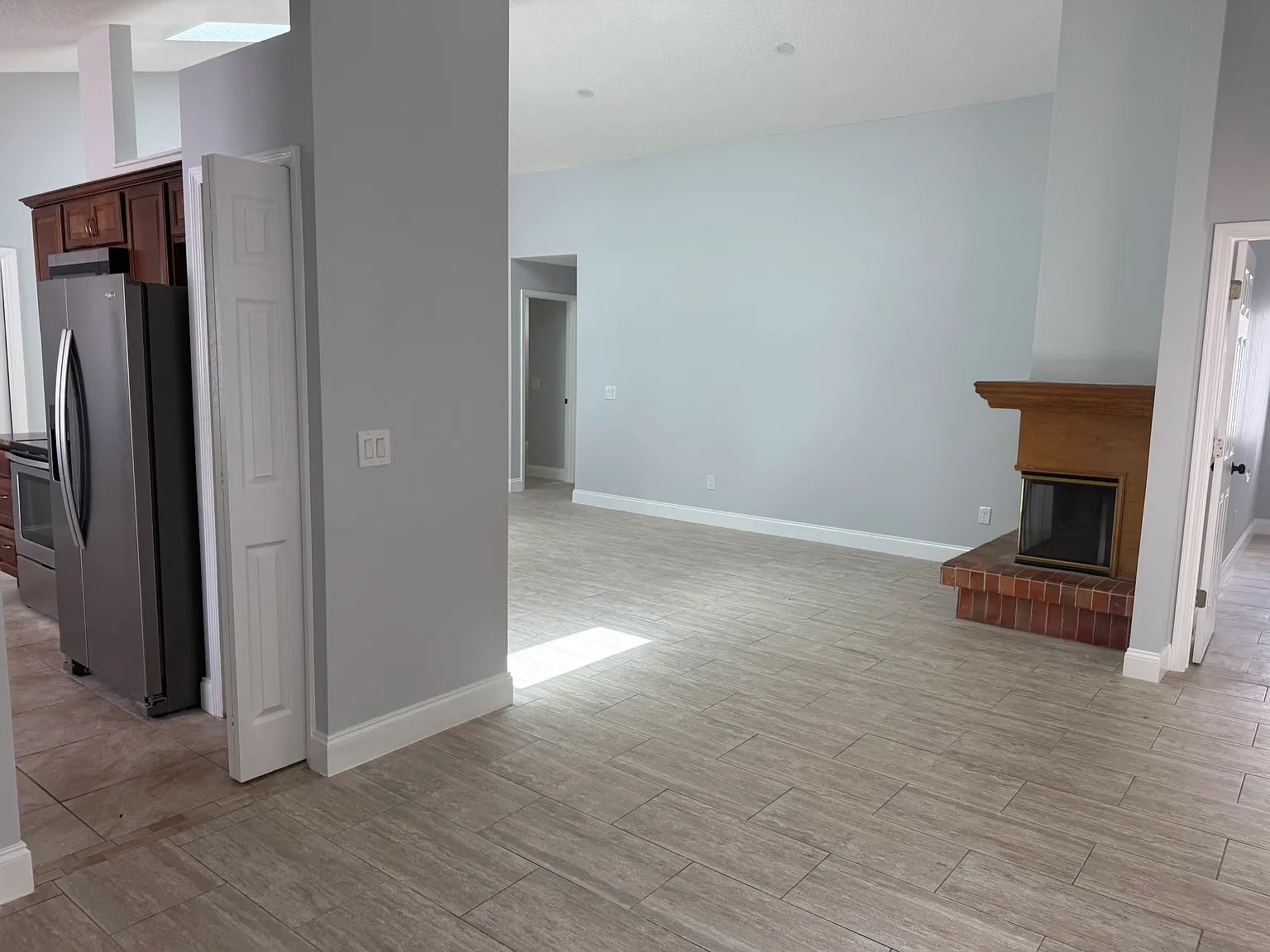 3 bed, $2,695 — Photo 3