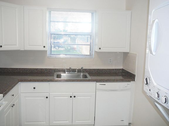 4th image of 1401 N 16th Ct