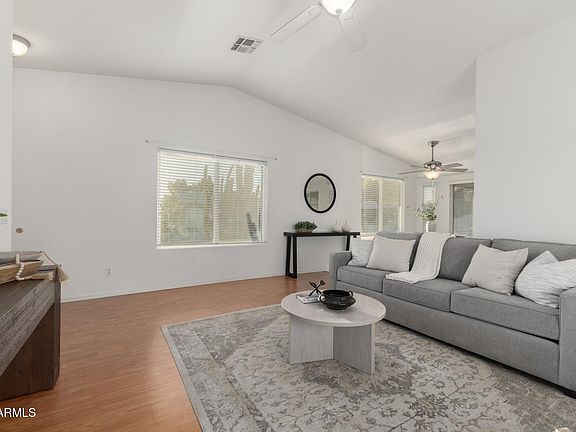 5th image of 1362 E CHERRY HILLS Drive