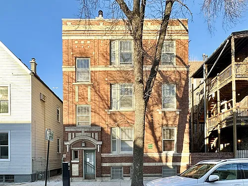 1406 W Cornelia Ave #2 Photo 1