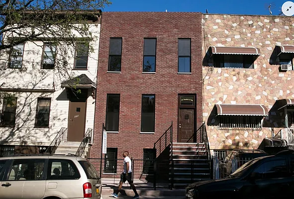 Rented by null | media 12