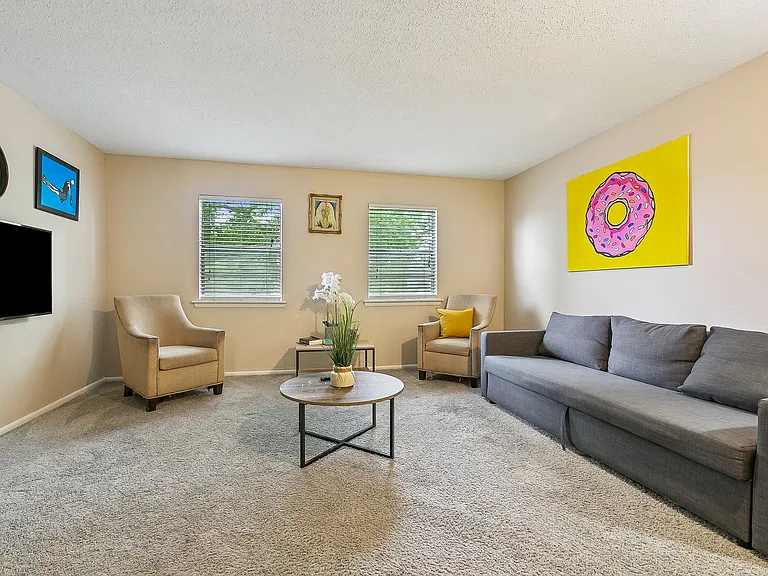 4308 Belvedere St #205 — Photo 10