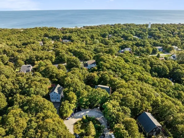 7 Sea Ln, Sagamore Beach, MA 02562