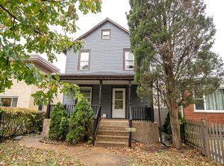 1746 Brown Ave, Evanston, IL 60201