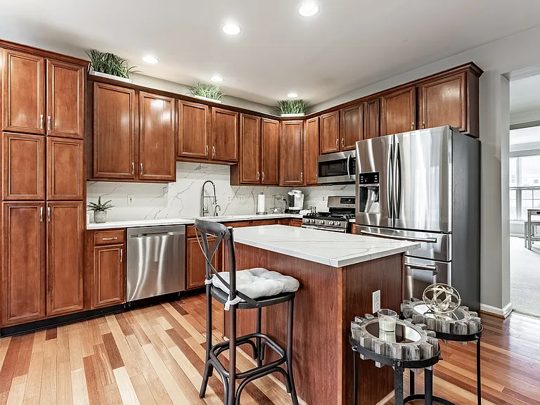 43738 Clemens Ter #1 — Photo 5
