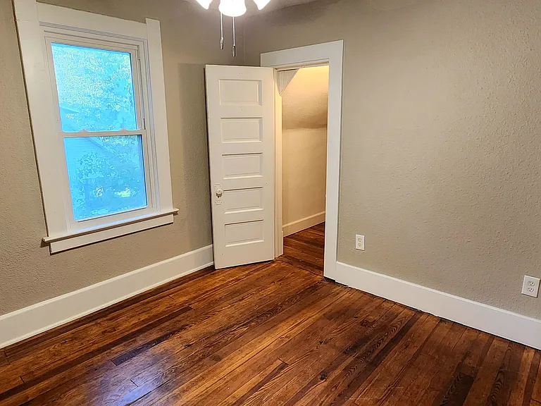 5537 Whiteford Rd — Photo 15