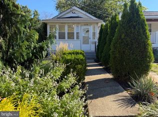 208 Admiral Dr, Annapolis, MD 21401