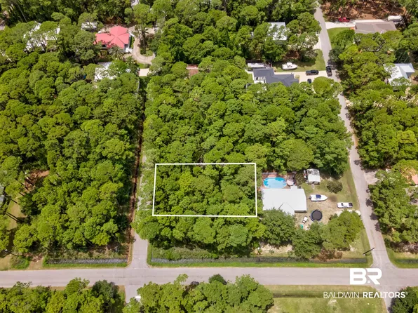 802 Infanta Pl, Dauphin Island, AL 36528
