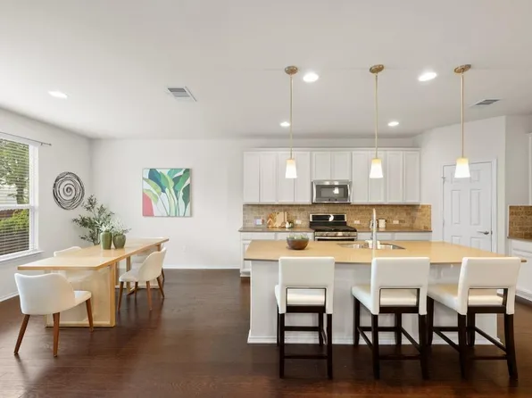 9400 Privet Dr, Austin, TX 78748