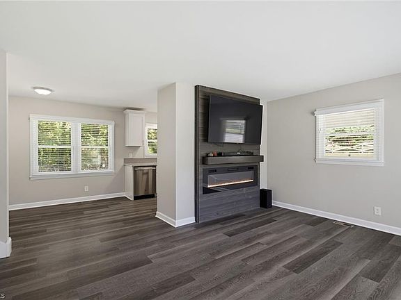 4th image of 420 Pepperidge Rd