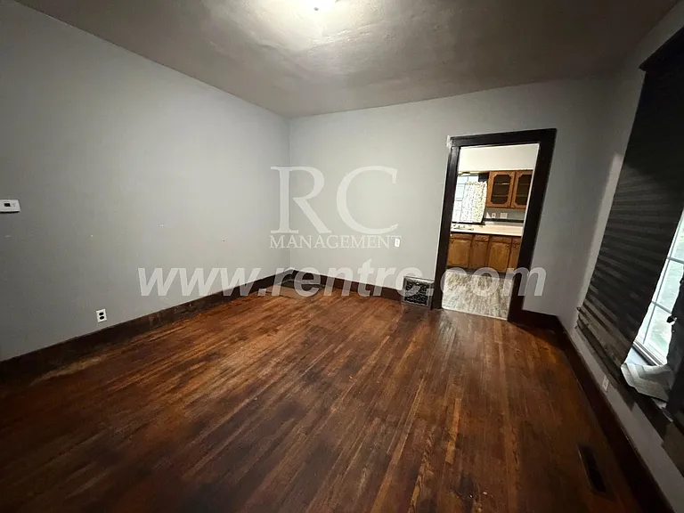 619 Harmon St — Photo 8