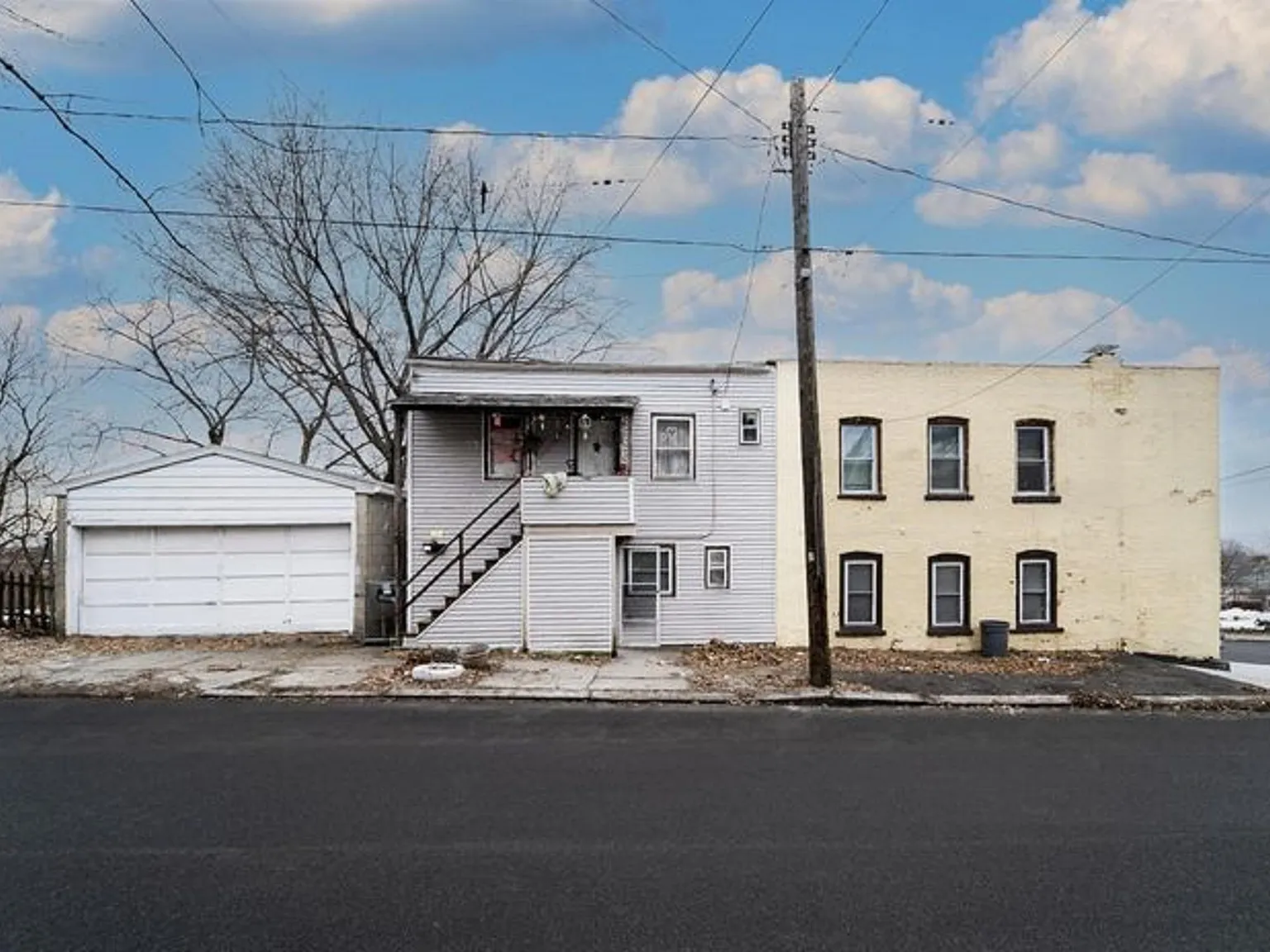 169 Hutton St — Photo 3