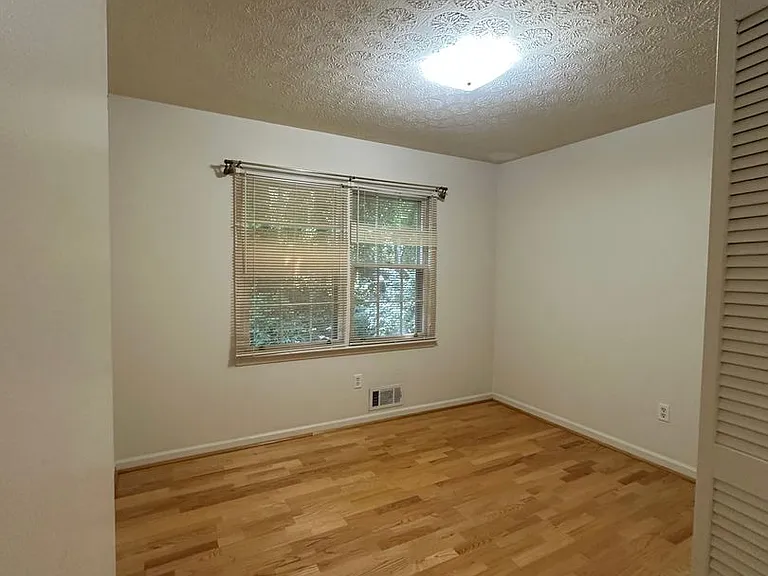 375 Segrest Cir — Photo 18
