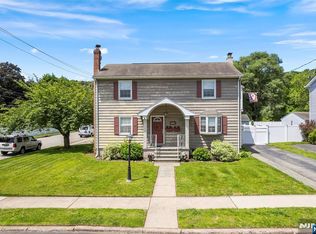 336 Ackerman Pl, Pompton Lakes, NJ 07442