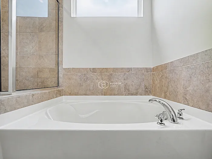 808 Royal Red Ct — Photo 25