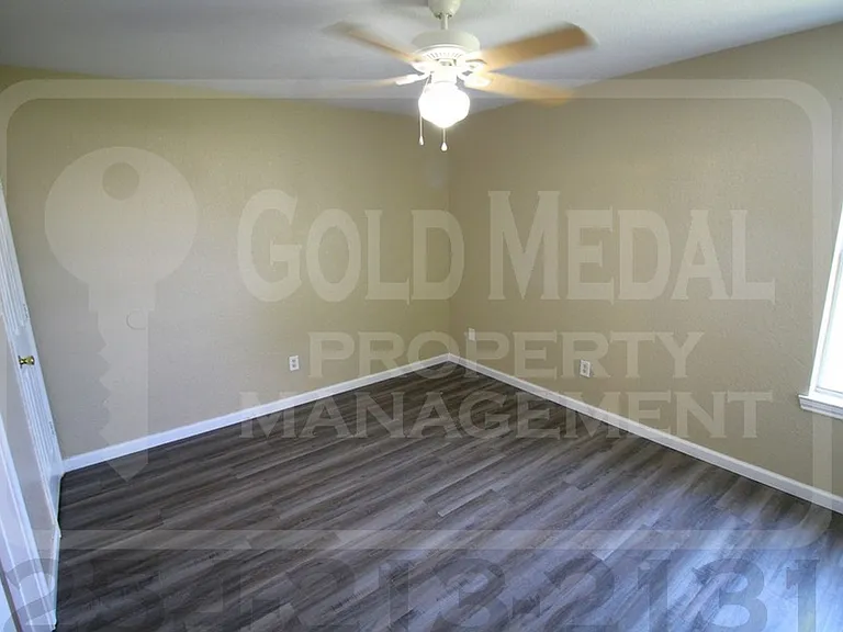 3410 Cantabrian Dr — Photo 7