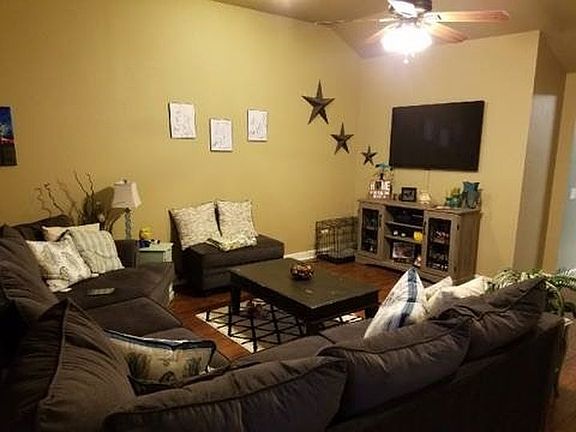 4th image of 2204 S Culberhouse St