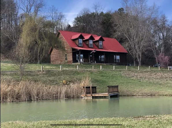 3440 Richmond Rd, Irvine, KY 40336