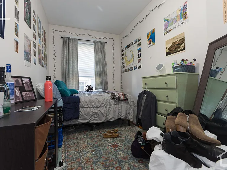 21 Saint Lukes Rd #3 — Photo 4