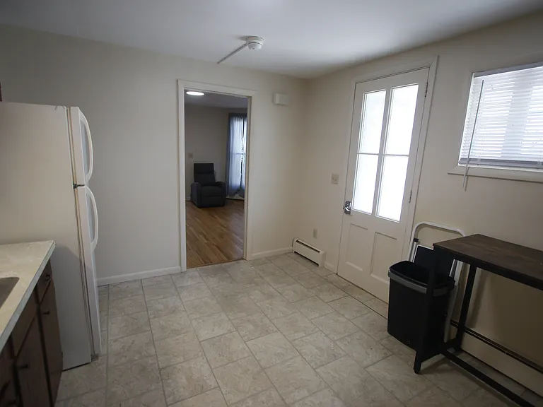 216 East Ave #1 — Photo 3