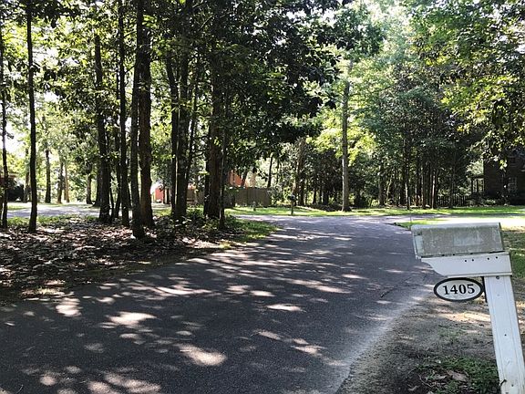 3rd image of 1405 Magnolia Bluff Dr