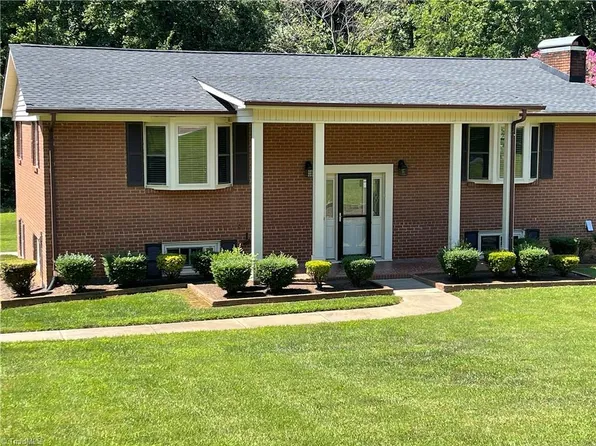 194 Jones Dr, Winston Salem, NC 27107