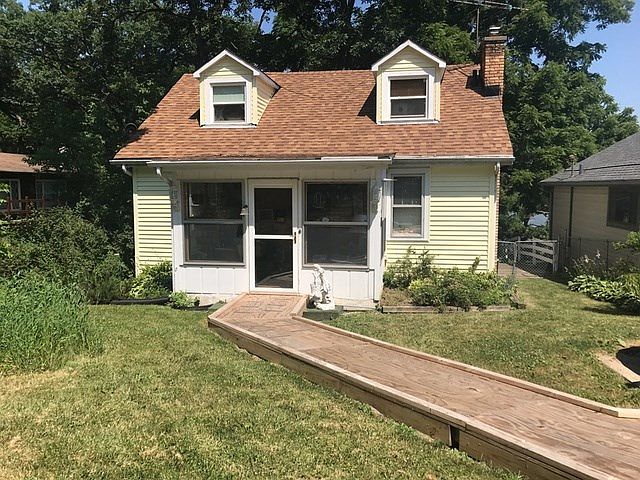 1st image of 38935 N Maple Ave