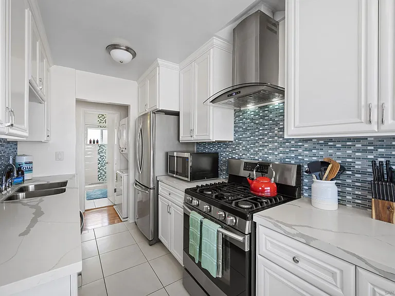 4727 Greene St — Photo 12