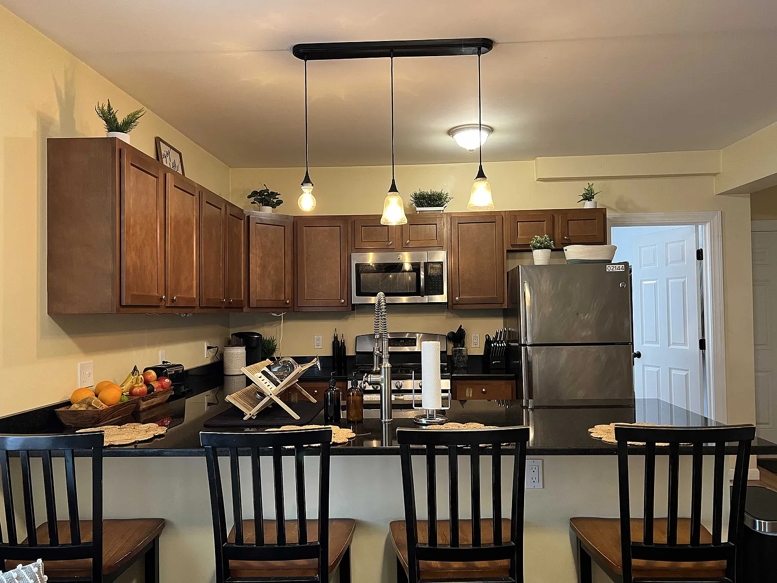 4 bed, $4,600 — Photo 3