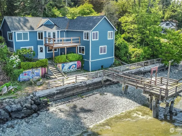 9596 Green Spot Place NE, Bainbridge Island, WA 98110