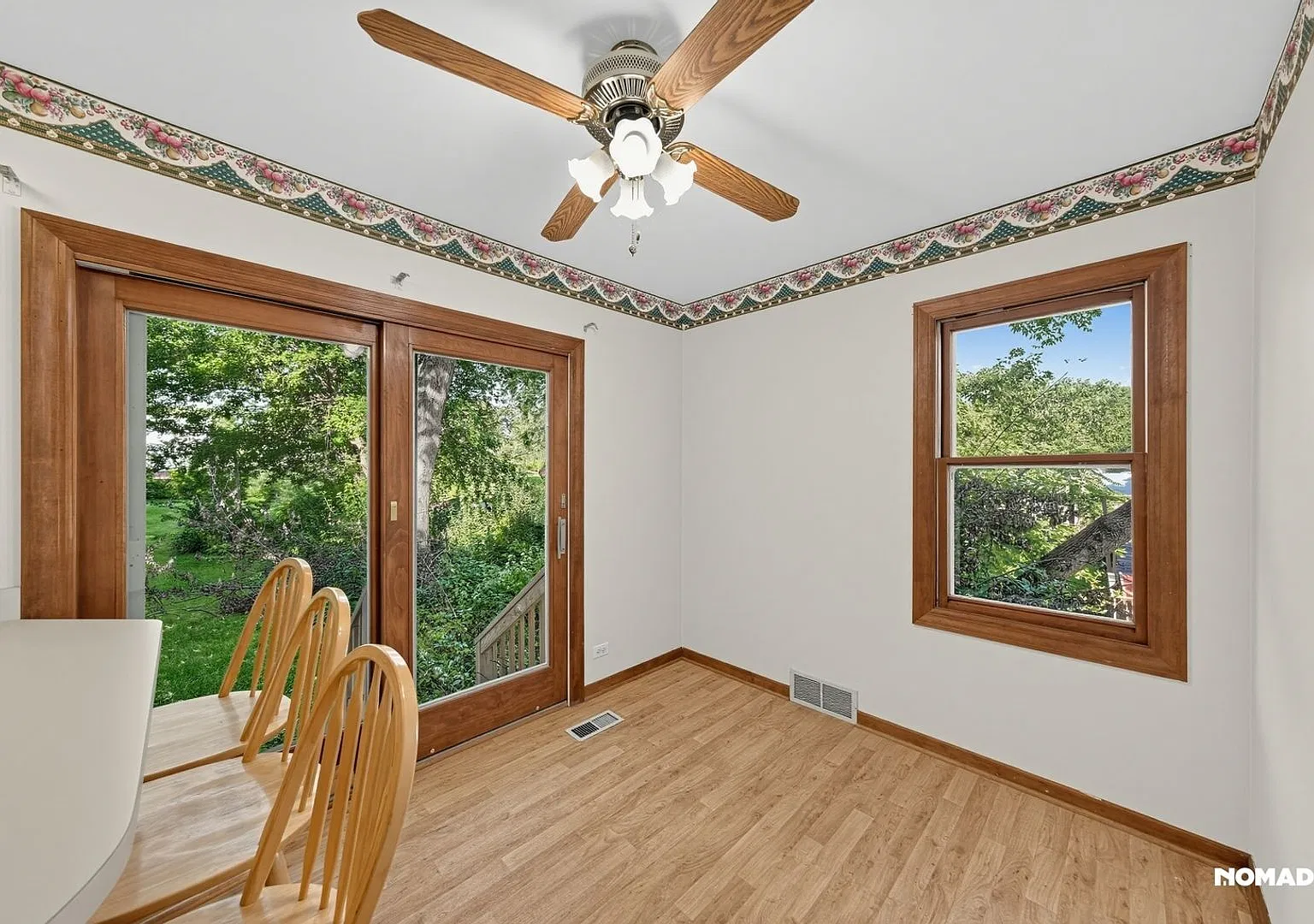 Charming 3BR House in Downers Grove — Photo 3